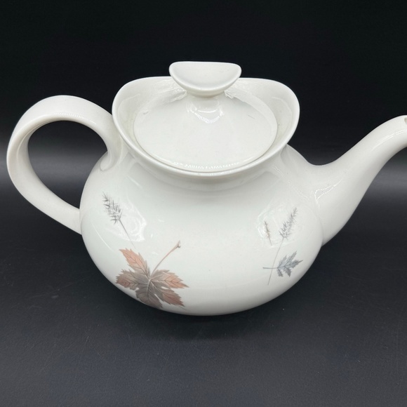 Royal Doulton Tumbling Leaves Teapot Translucent China England - Picture 4 of 6
